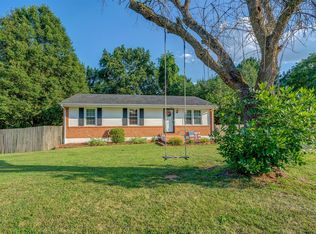 142 Lenox Cir, Roanoke, VA 24019