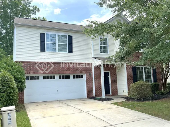 7112 Bear Grass Ln, Charlotte, NC 28227