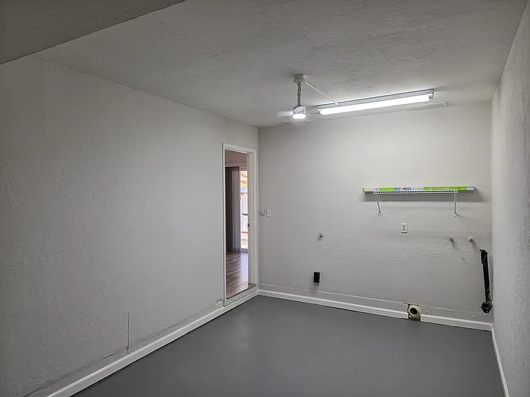 514 Piazza Dr — Photo 13