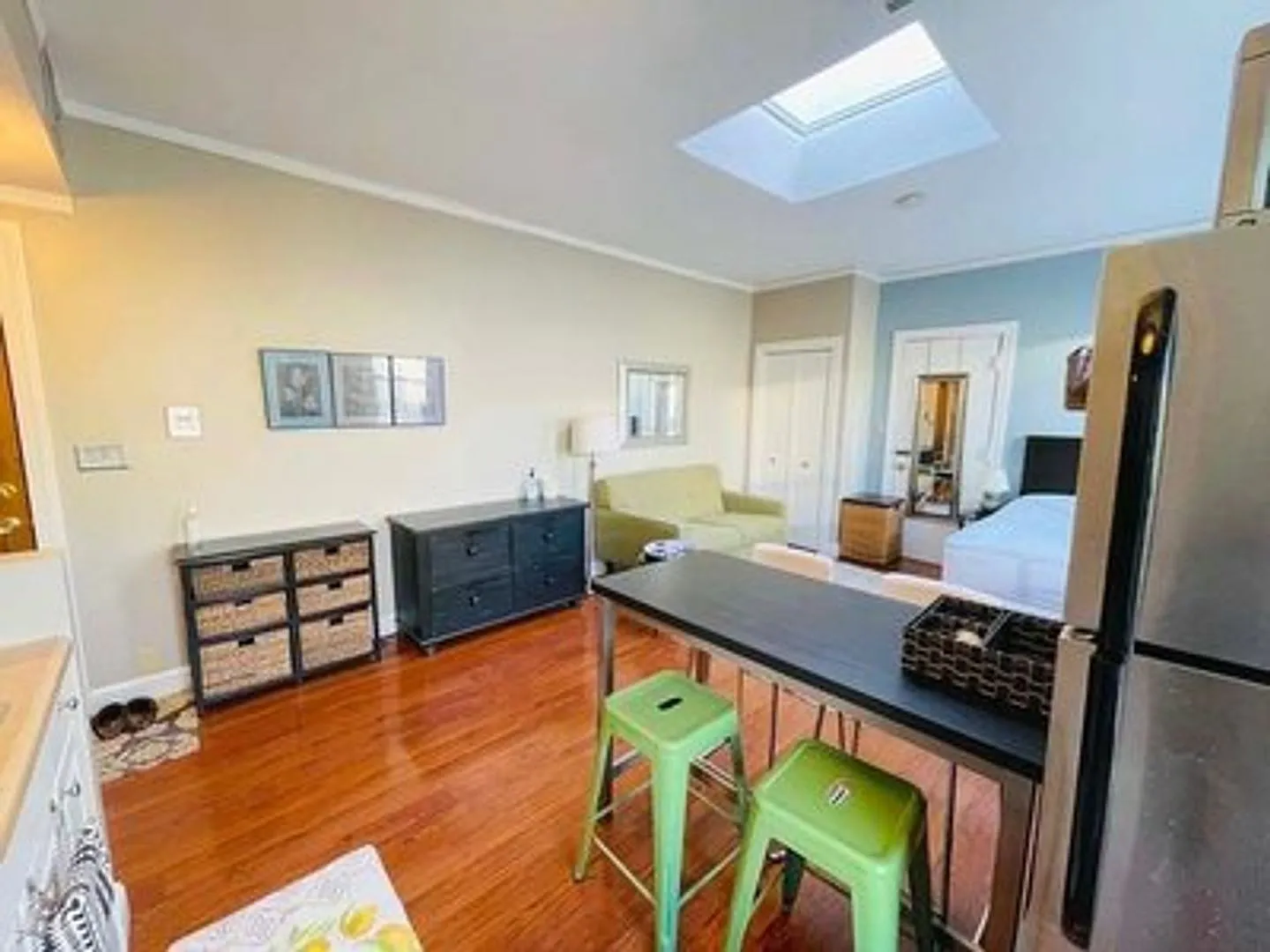 Bright Studio in Prime Brighton Location Steps to the Green Line! — Photo 3