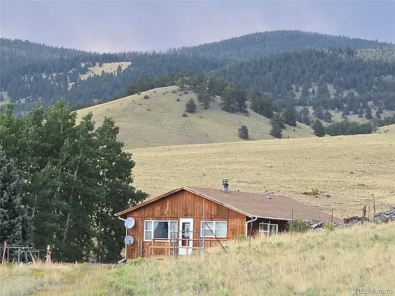 2nd image of 586 Cuesta Drive