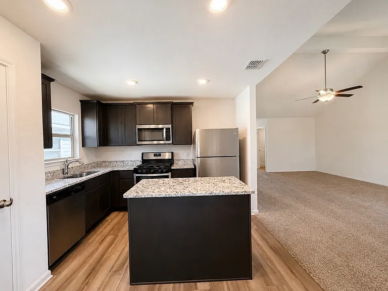 13604 Mineral Rd — Photo 4