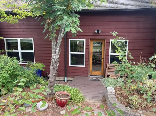 7020 18th Avenue SW #A-2, Seattle, WA 98106