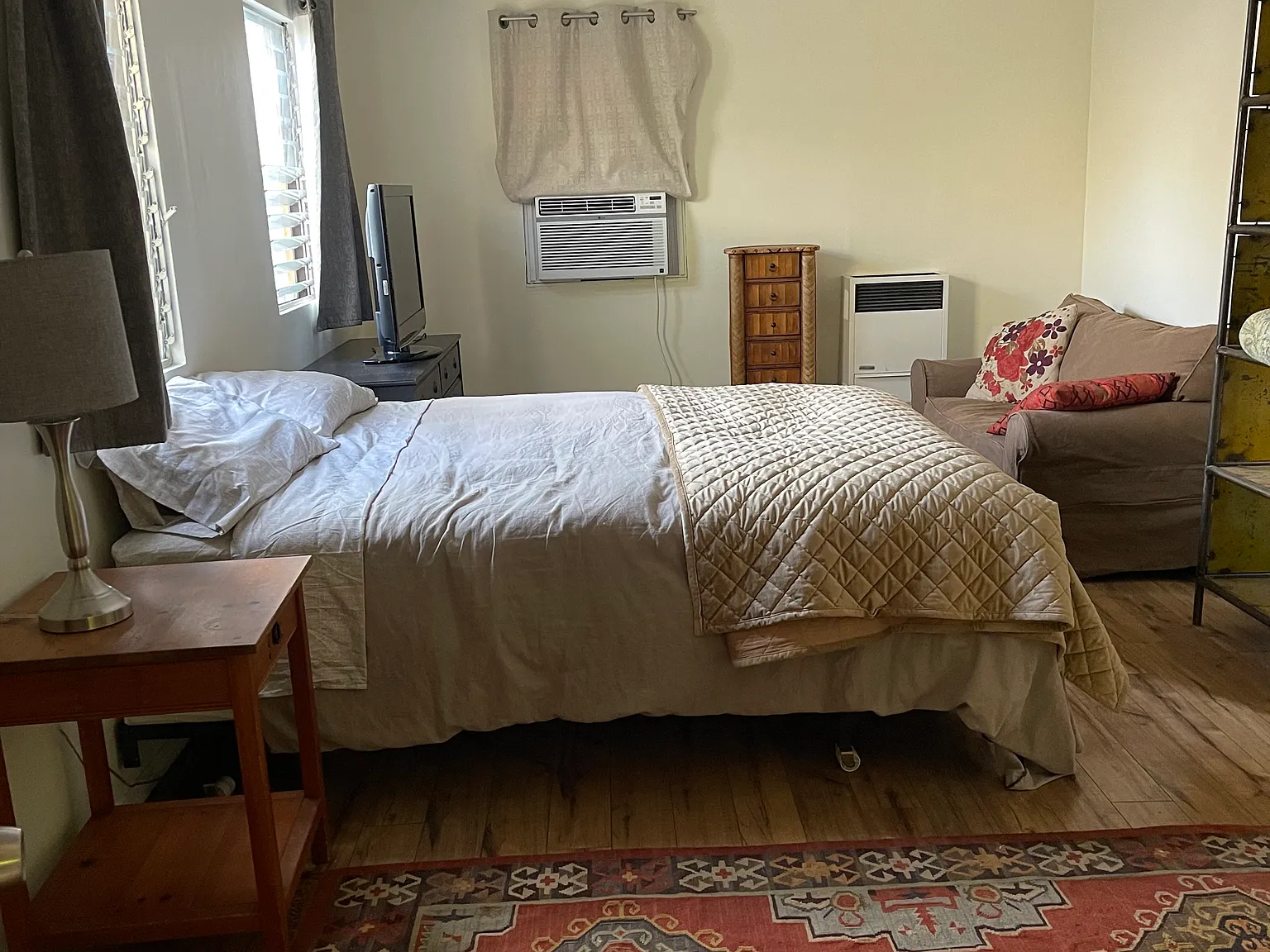 Studio, 575 sqft, $2,250 — Photo 2