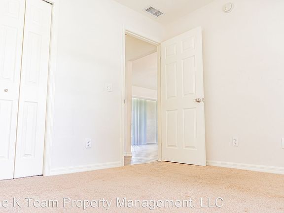 4th image of 154 Morning Glory Cir