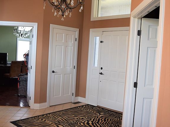 2nd image of 142 Kings Ln