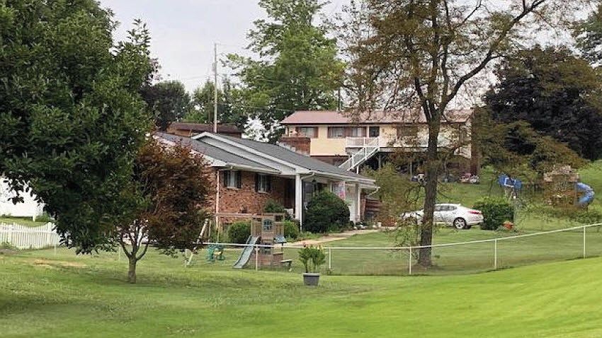 2nd image of 5176 Crystal Dr