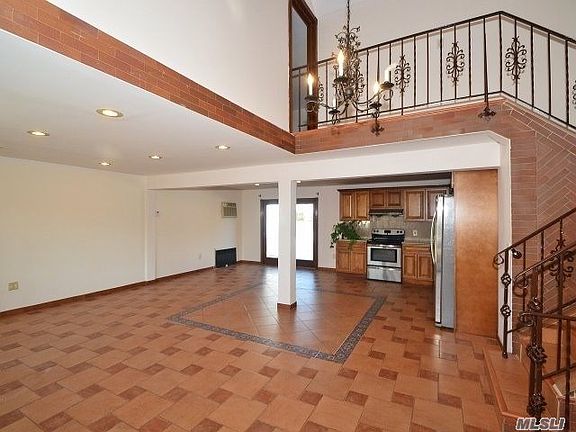 3rd image of 134 Madison Ave