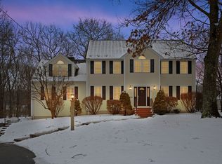 15 Shamrock Cir, Attleboro, MA 02703