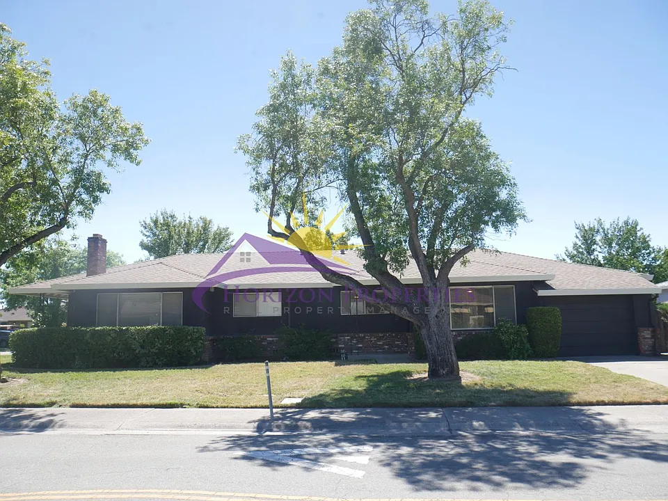 7296 Farm Dale Way