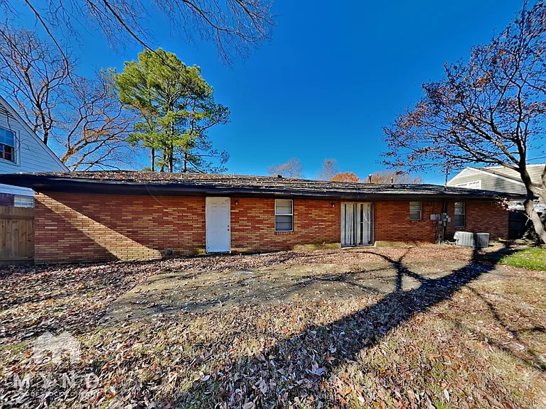 3020 Elgin Dr — Photo 17