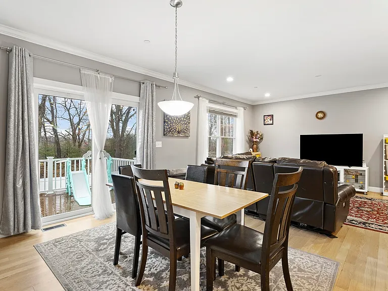 100 Baldwin Ave #7 — Photo 11