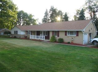7116 Leechburg Rd, New Kensington, PA 15068