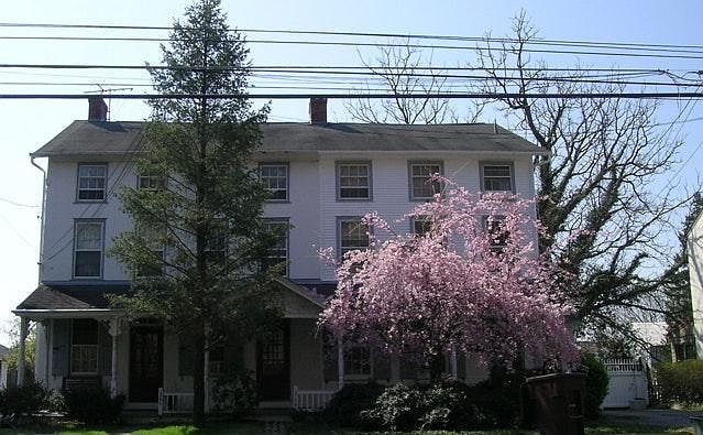 middle house