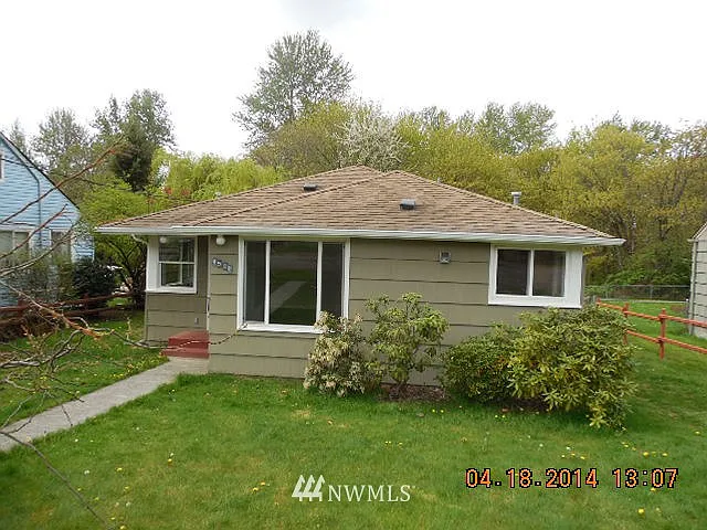4510 E E Street photo 1