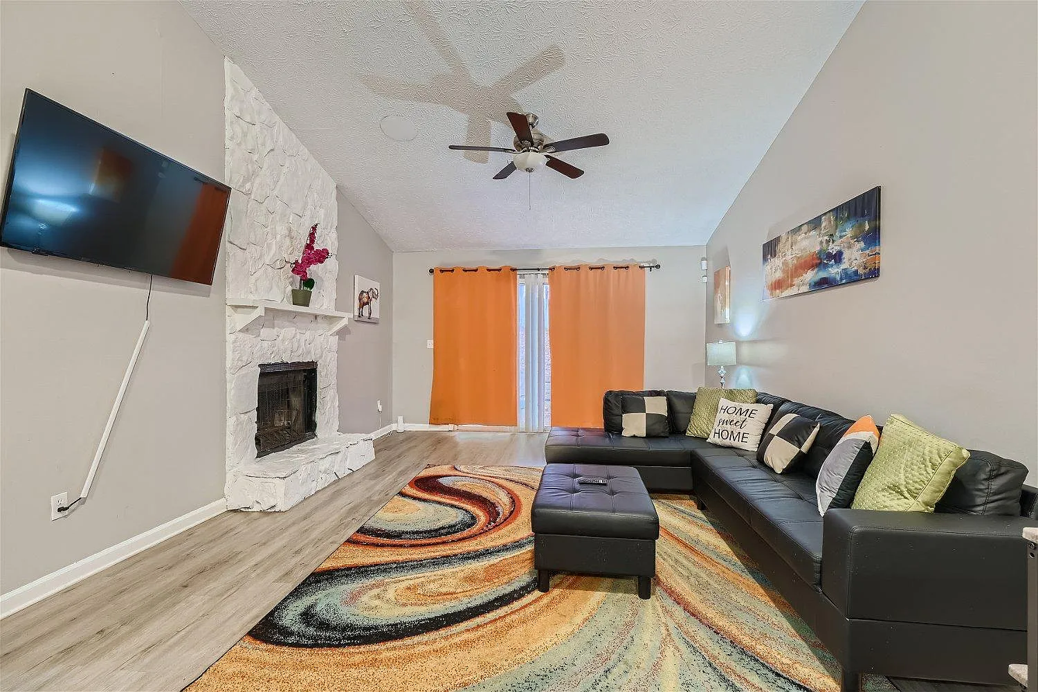 2 bed, 1208 sqft, $2,900 — Photo 1