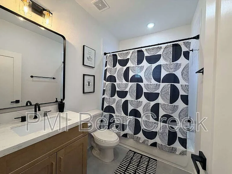 2706 Cochran St — Photo 24