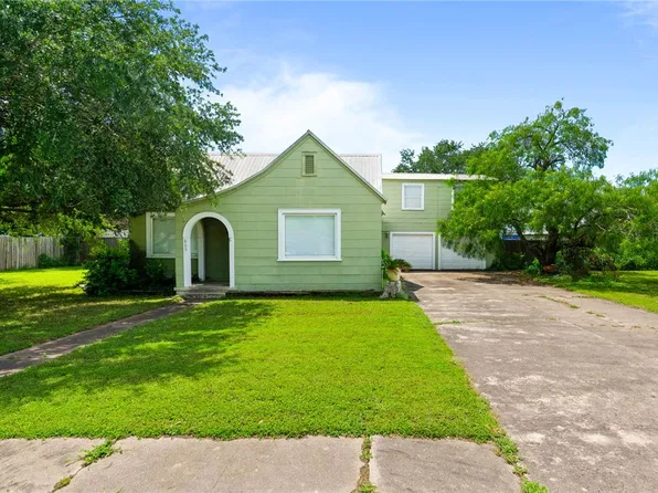 805 Cook, Odem, TX 78370
