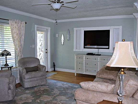 5th image of 5912 Acla Vista Dr