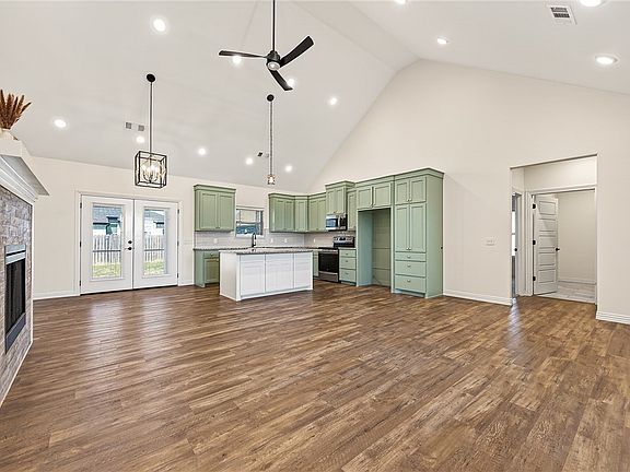 4th image of 7326 Charlotte Ave