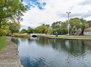 526 W Winneconna Pkwy, Chicago, IL 60620