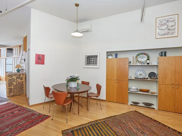 139 West 19th Street 4NE image 2 of 10