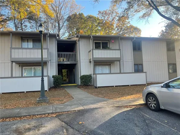2270 Sunderland Rd APT 12A, Winston Salem, NC 27103