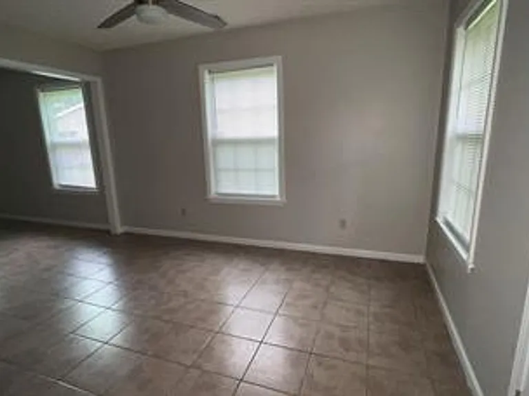 44 Webb Ct NE — Photo 10