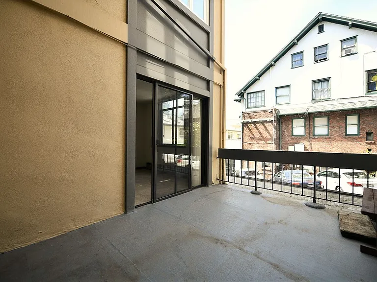 2310 Piedmont Ave — Photo 10