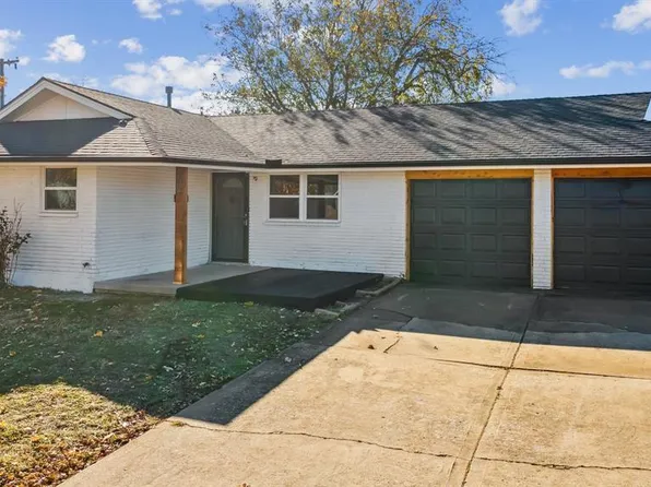 809 N Norman Ave, Moore, OK 73160