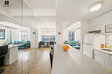 Rented by R New York