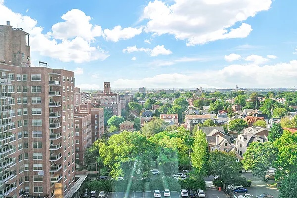 Sold by Mitra Hakimi Realty Group, LLC | media 44