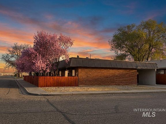 2nd image of 160 NW 3rd Ave