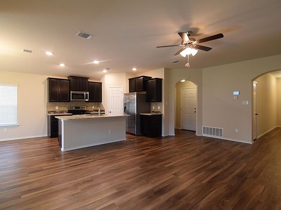 4th image of 2513 Bargello St