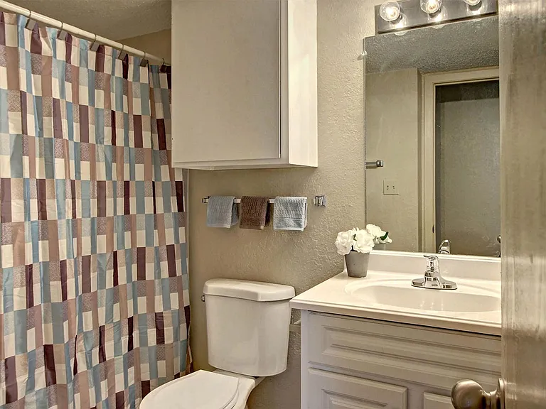 Sawmill Apartments — Photo 6