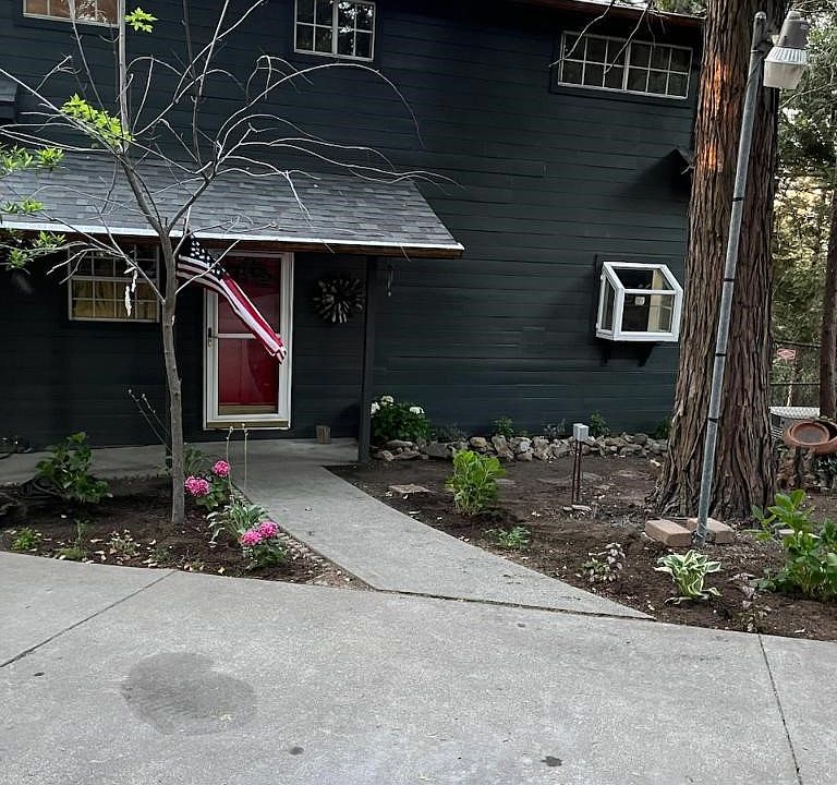 1st image of 920 Hillcrest Dr