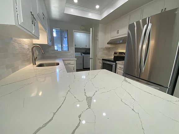 4th image of 604 Vasona Ave
