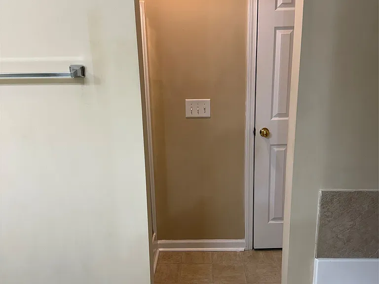 8213 Dison Dr — Photo 11