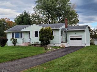 9 Park Ln, Whitehouse Station, NJ 08889