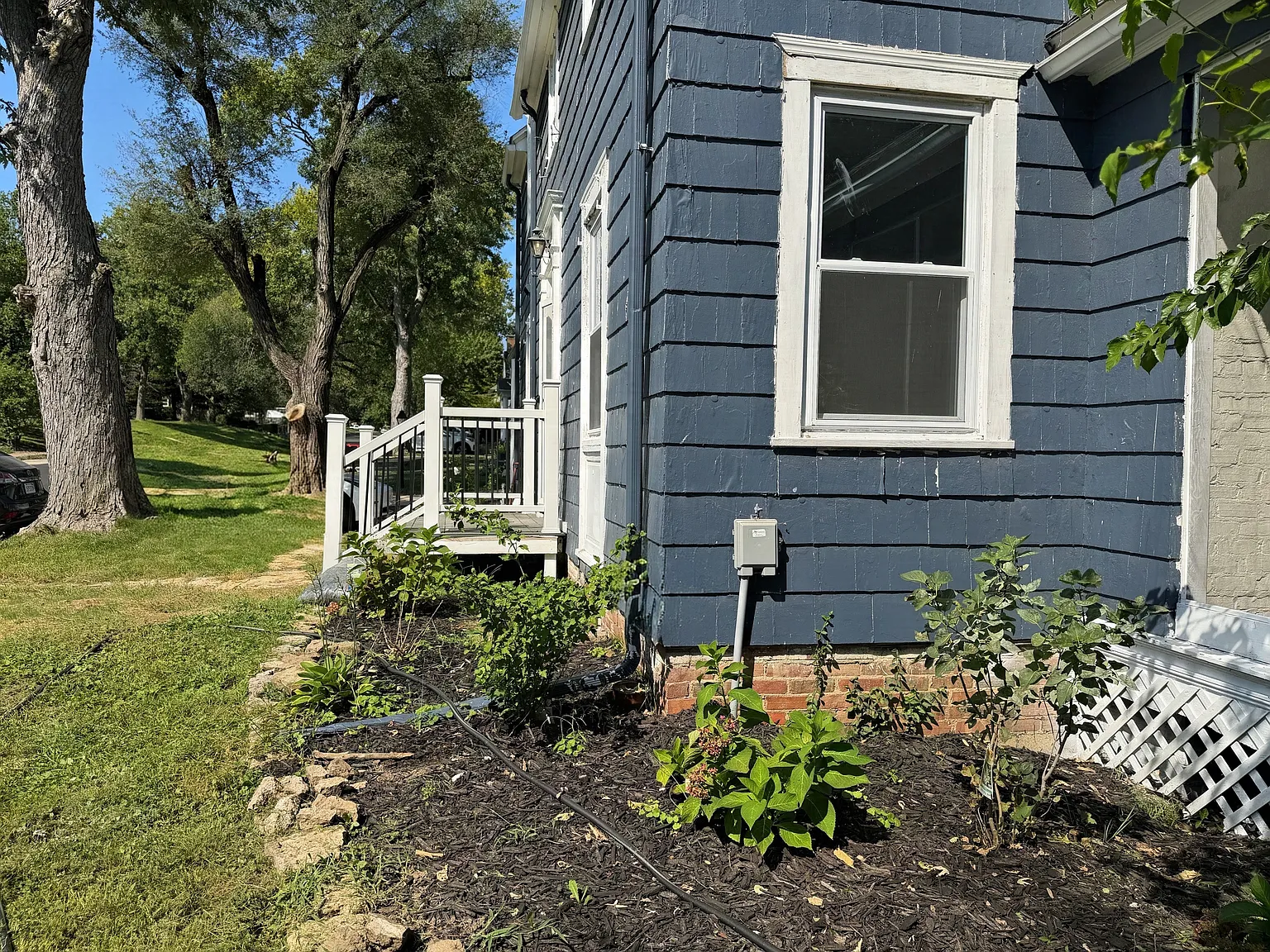 3 bed, 1850 sqft, $1,975 — Photo 2