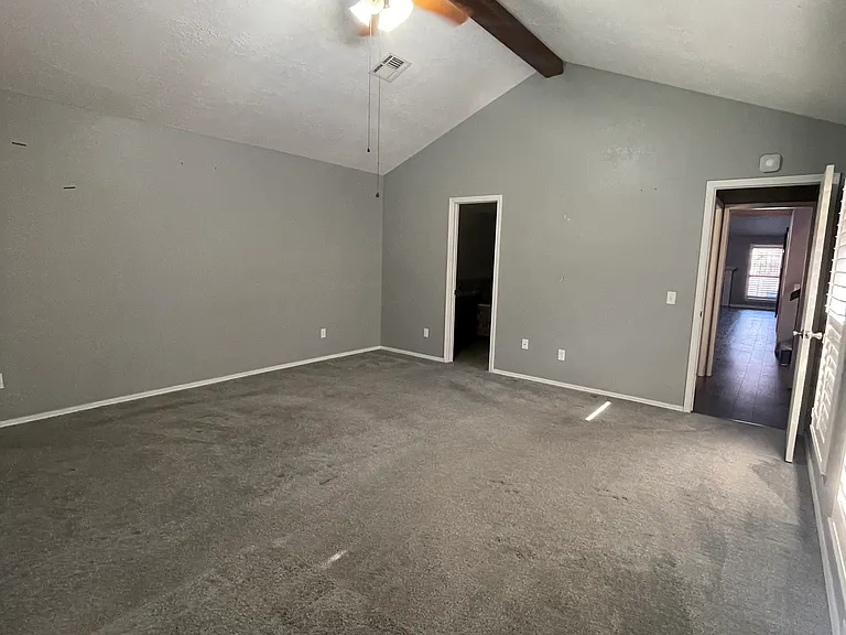 925 Millrun Ct — Photo 4