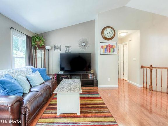 4th image of 10808 Cobblestone Dr