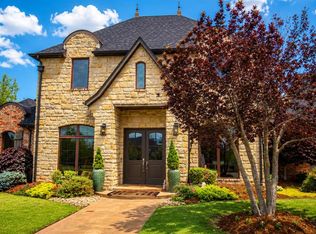 8825 Legacy Crossing Dr, Oklahoma City, OK 73169