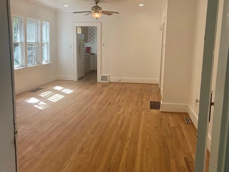 1143 S Corona St — Photo 5