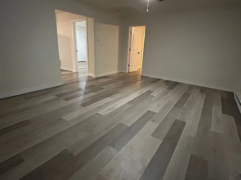 2504 E Oakbrook Dr — Photo 13