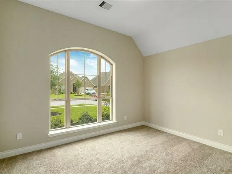 1335 Paradise Creek Ln — Photo 11