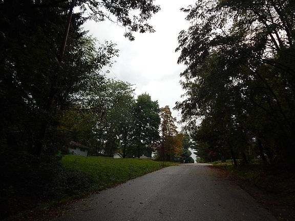 4th image of 66 Harry Ave