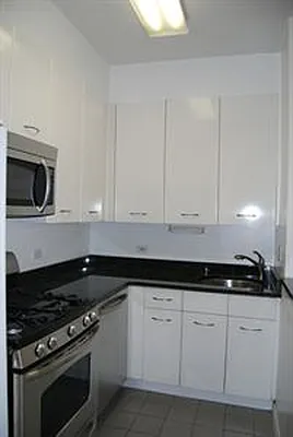 Rented by Douglas Elliman | media 14