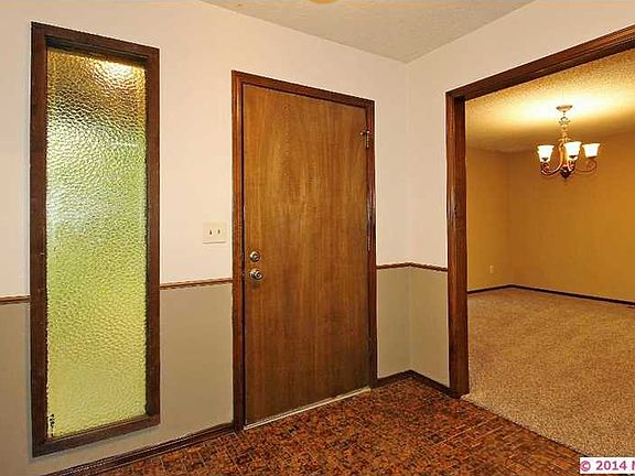 3rd image of 27322 E 5th St