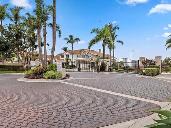 4th image of 67 Palm Beach Ct